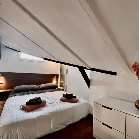 Piazza Pontida Modern Loft Готель Бергамо